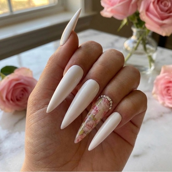 “Pink Roses” Press on nails (HANDMADE) - Picture 8 of 15